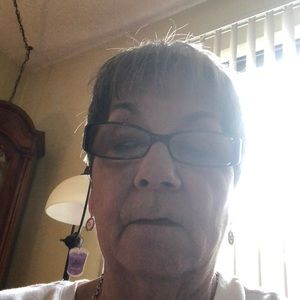 Meet your Posher, Phyllis